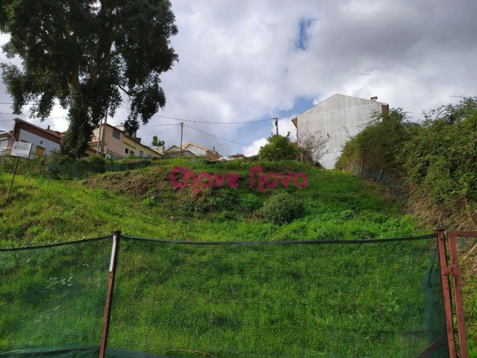 Terreno para Venda em Arcozelo Foto 1