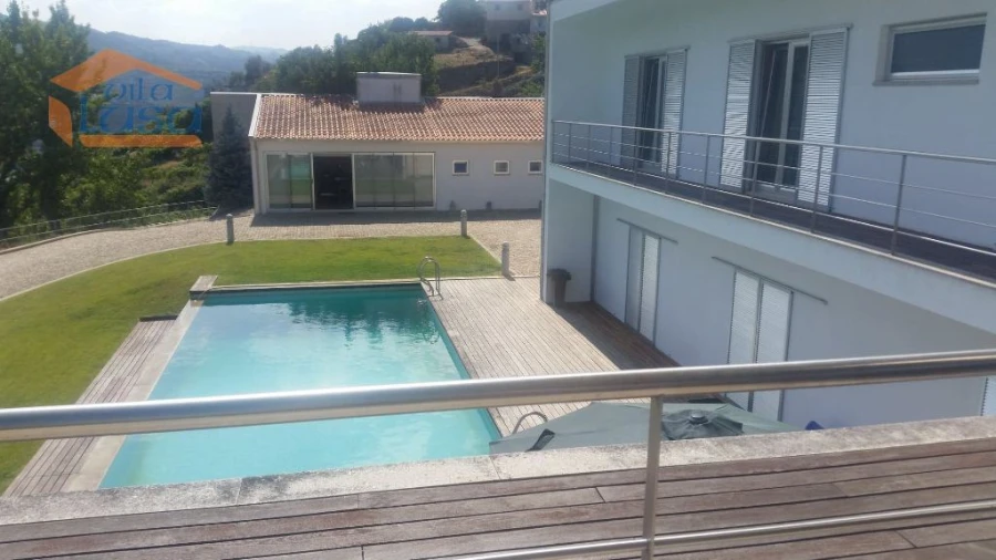 Quinta T4 para Venda em Frende Foto 3