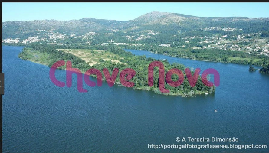 Terreno Misto para Venda em Gondarem Foto 1