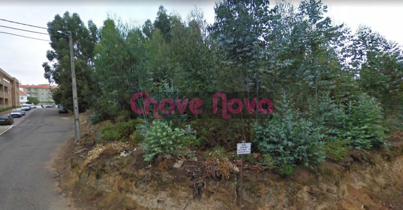 Terreno para Venda em Arcozelo Foto 2