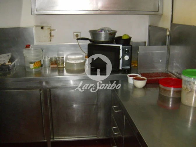 Loja para Trespasse em Santo Antonio dos Olivais Foto 24