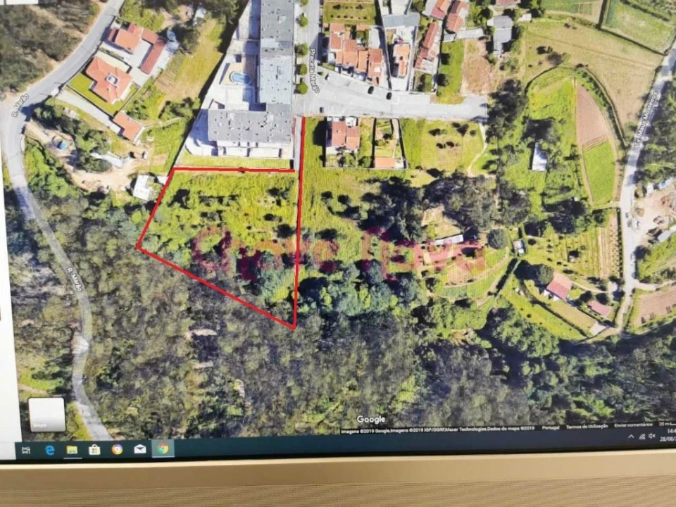 Terreno para Venda em Arcozelo Foto 1