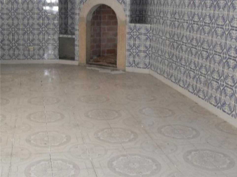 Moradia T6 para Venda em Santa Maria da Devesa Foto 1