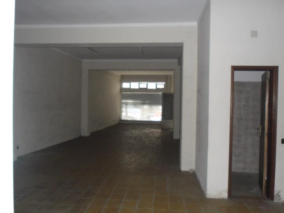 Loja para Arrendamento em Viseu Foto 1