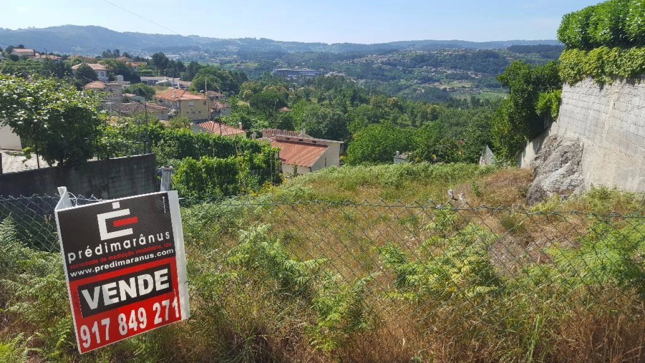 Terreno para Venda em Lufrei Foto 3