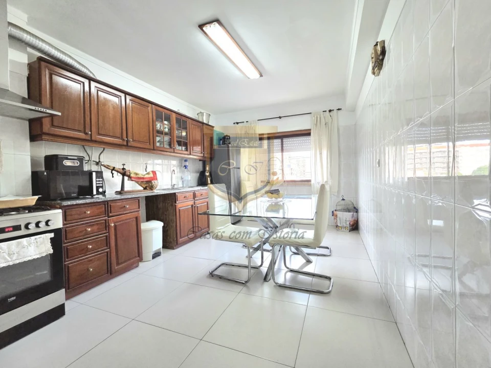 Apartamento T2 para Venda em Santa Maria, São Pedro e Matacães Foto 1