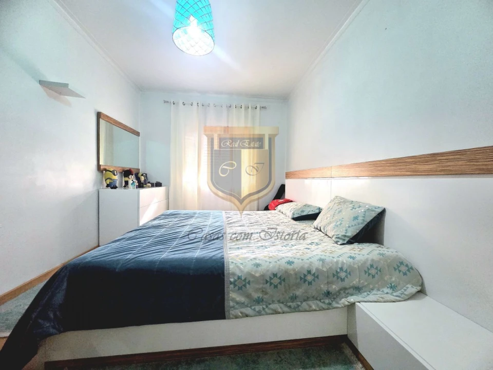 Apartamento T2 para Venda em Santa Maria, São Pedro e Matacães Foto 12