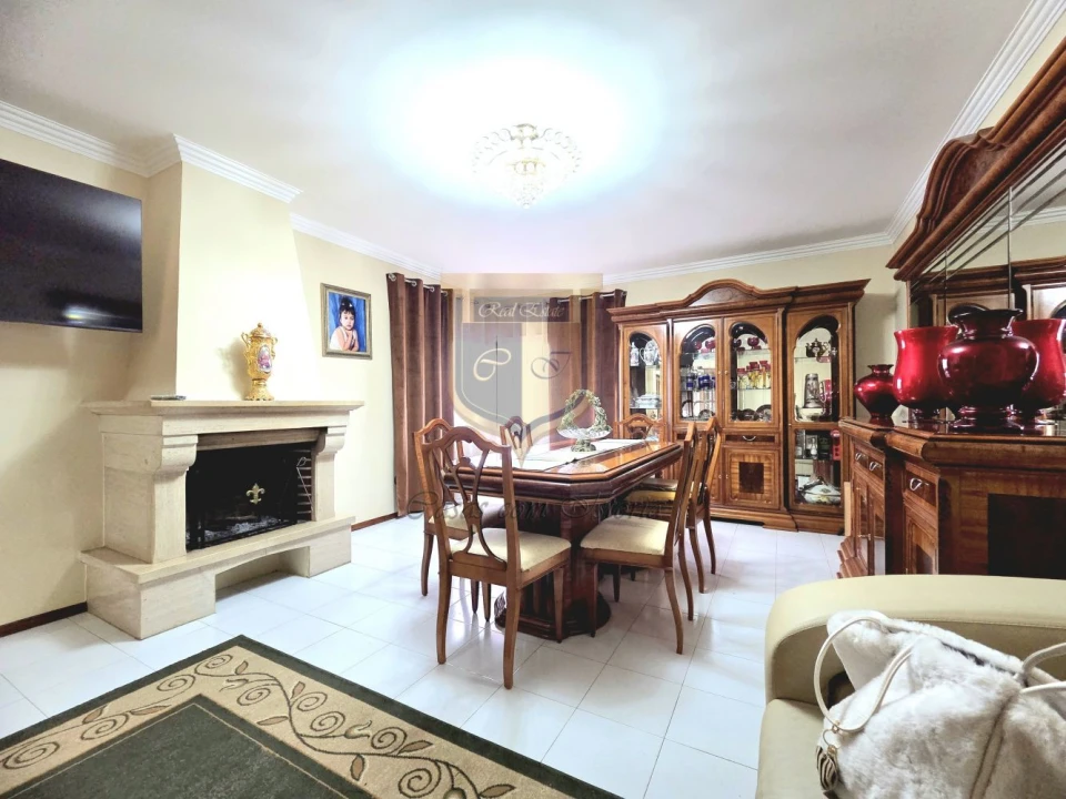 Apartamento T2 para Venda em Santa Maria, São Pedro e Matacães Foto 3