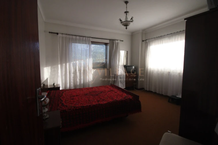 Moradia T4 para Venda em Covas Foto 8