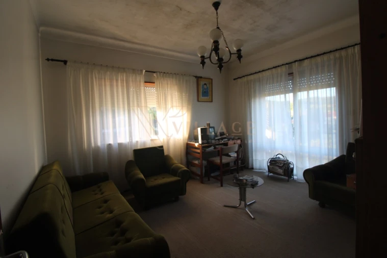 Moradia T4 para Venda em Covas Foto 9