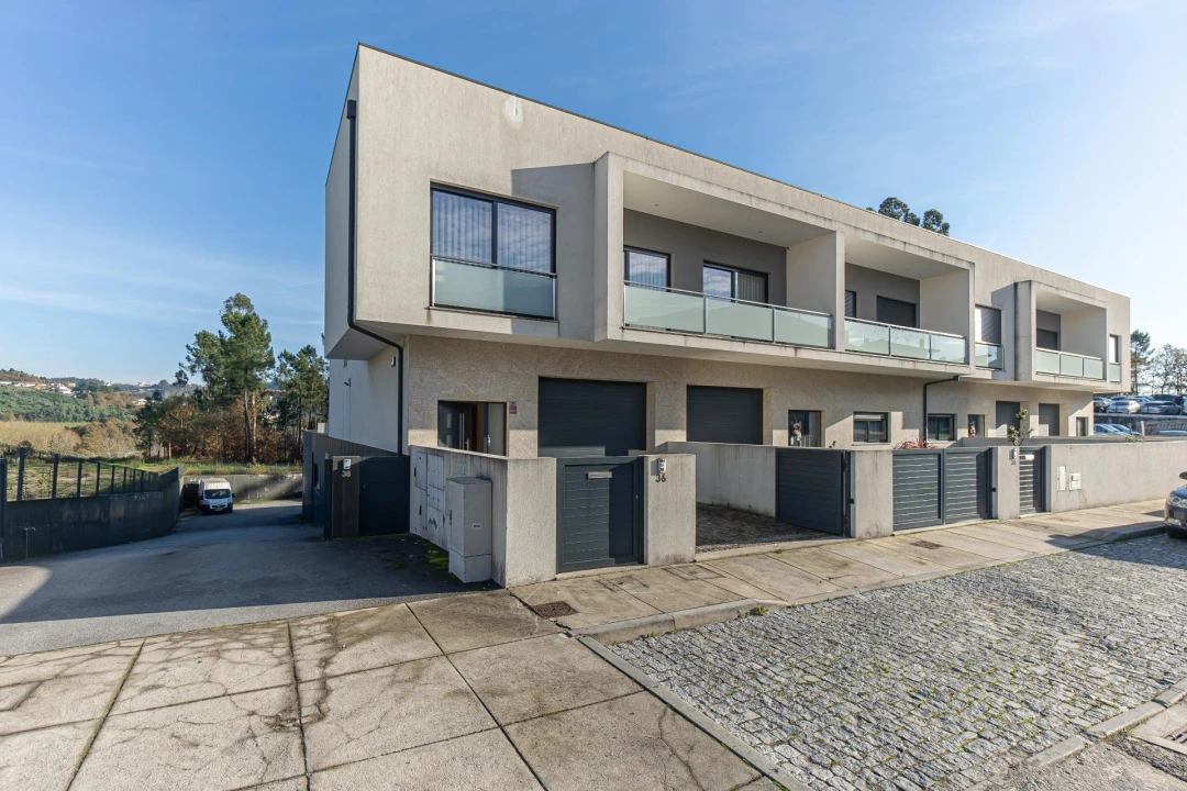 Moradia T3 para Venda em Macieira Foto 44