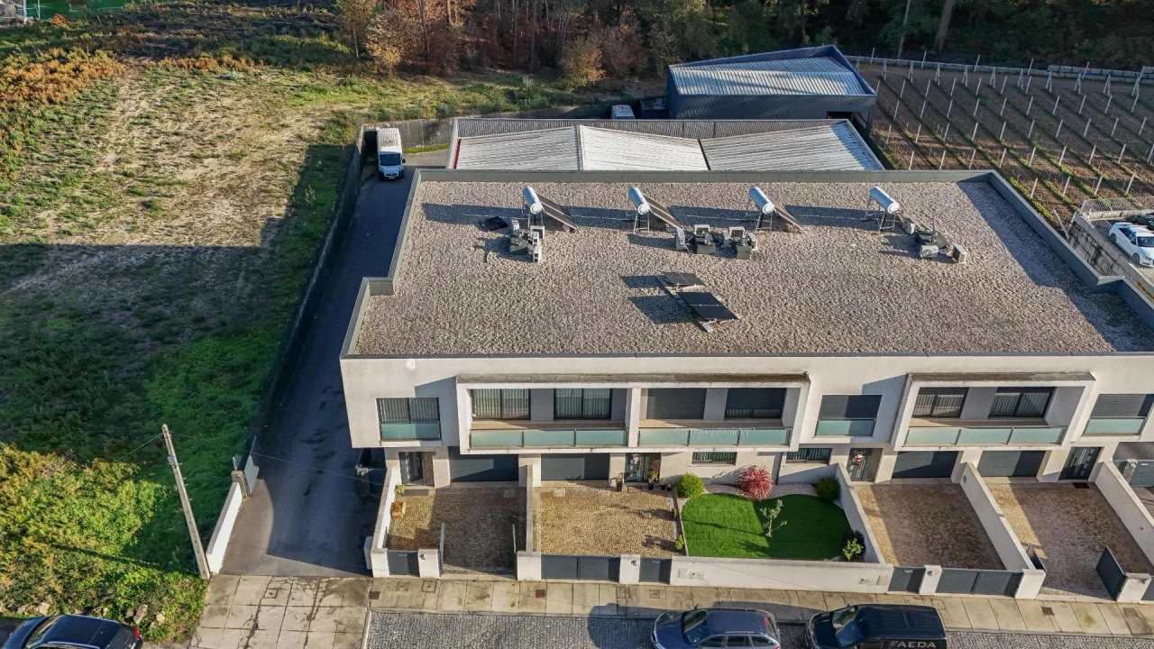 Moradia T3 para Venda em Macieira Foto 47