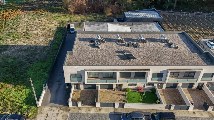 Moradia T3 para Venda em Macieira Foto 47