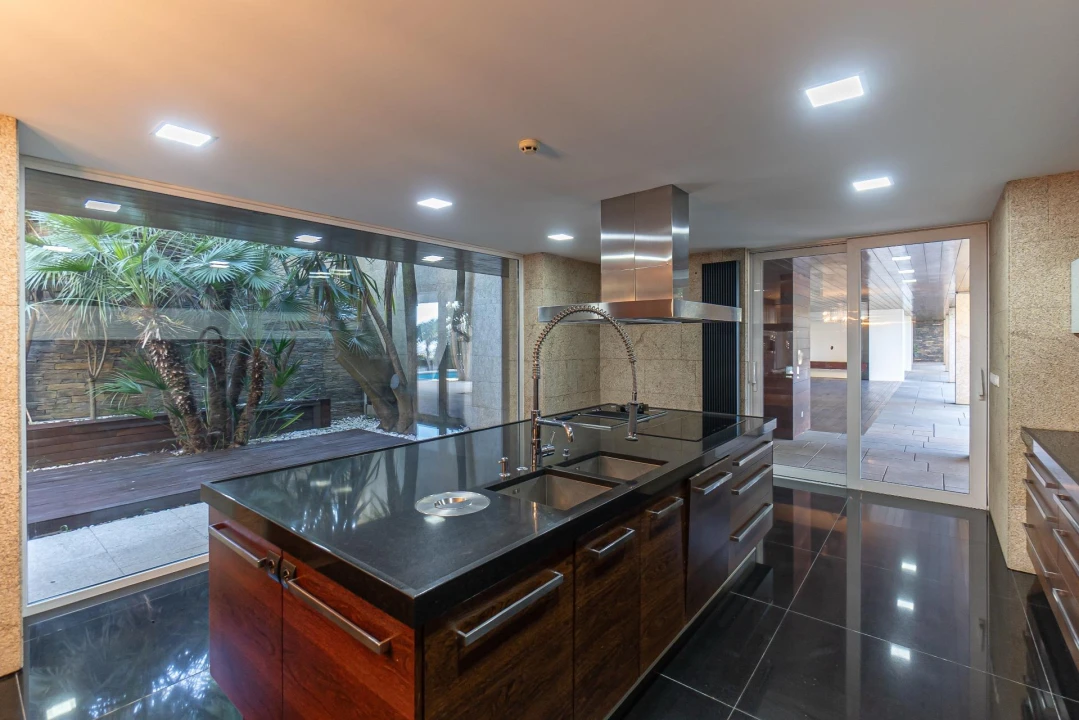 Moradia T6 para Venda em Gondomar (São Cosme), Valbom e Jovim Foto 6