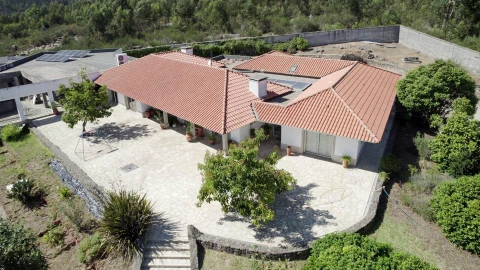Moradia T5 para Venda em Paços de Ferreira