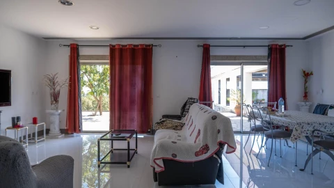 Moradia T5 para Venda em Paços de Ferreira