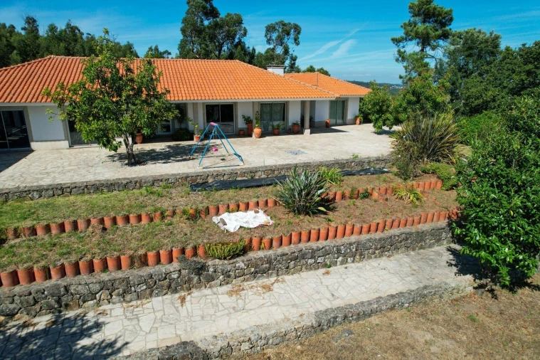 Moradia T5 para Venda em Paços de Ferreira Foto 3