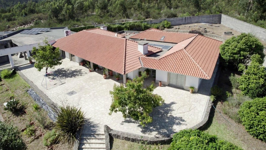 Moradia T5 para Venda em Paços de Ferreira Foto 50