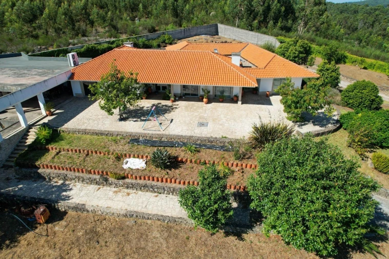 Moradia T5 para Venda em Paços de Ferreira Foto 4