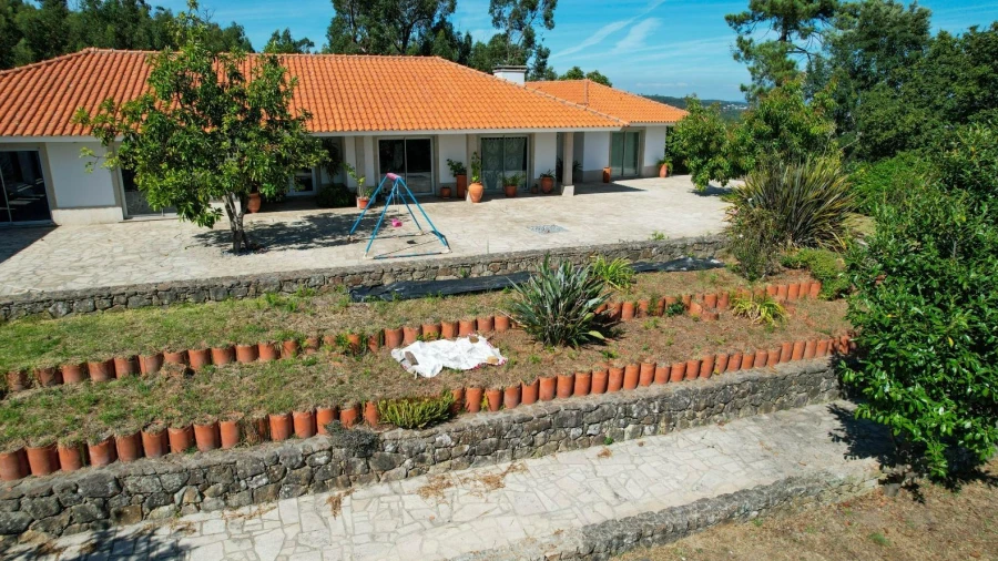Moradia T5 para Venda em Paços de Ferreira