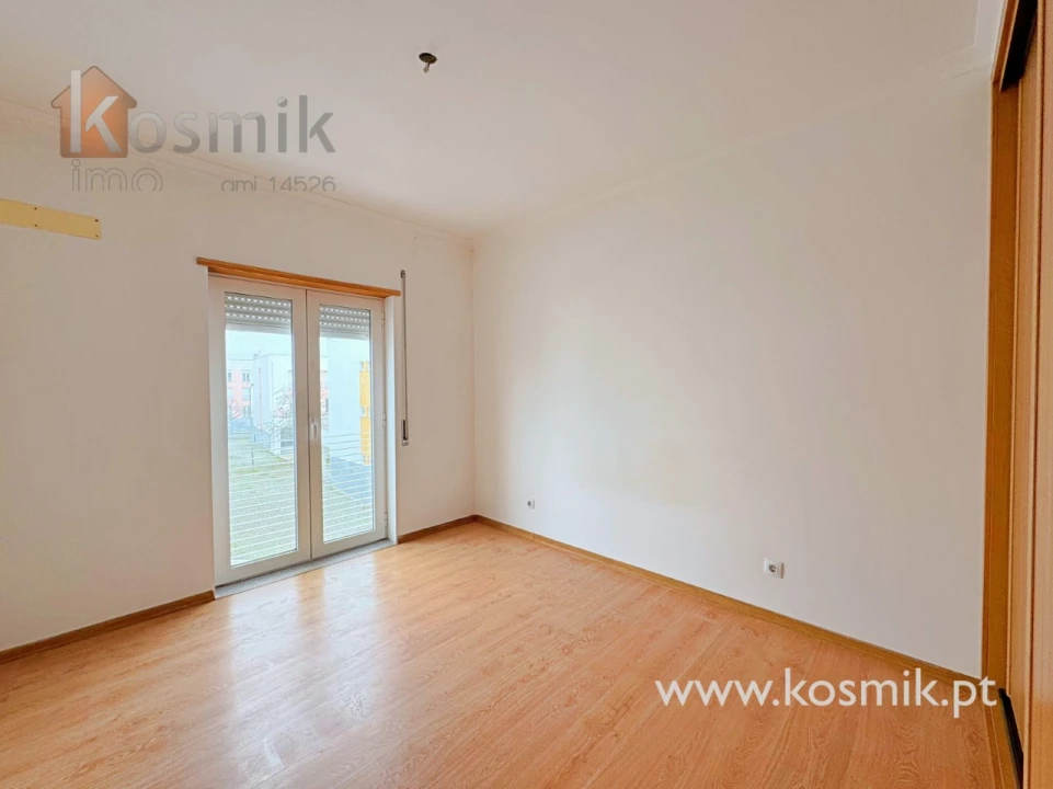 Apartamento T3 para Arrendamento em Bacelo e Senhora da Saúde Foto 6