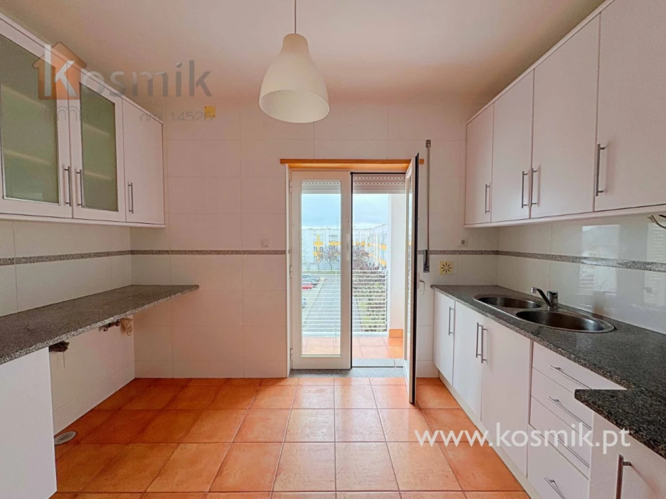 Apartamento T3 para Arrendamento em Bacelo e Senhora da Saúde Foto 19