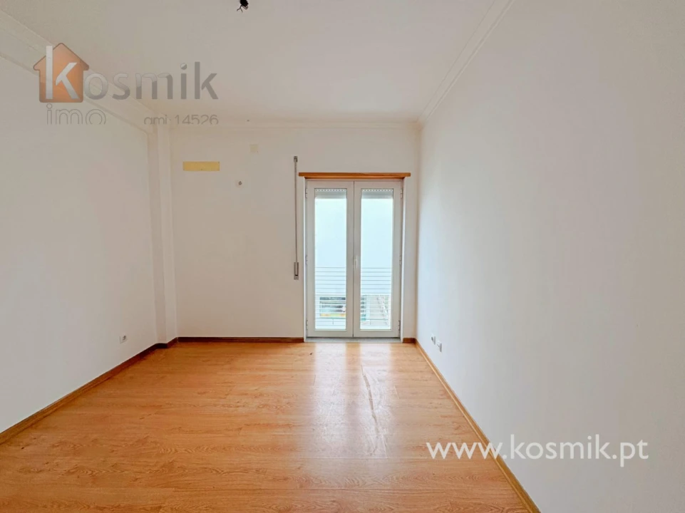 Apartamento T3 para Arrendamento em Bacelo e Senhora da Saúde Foto 32