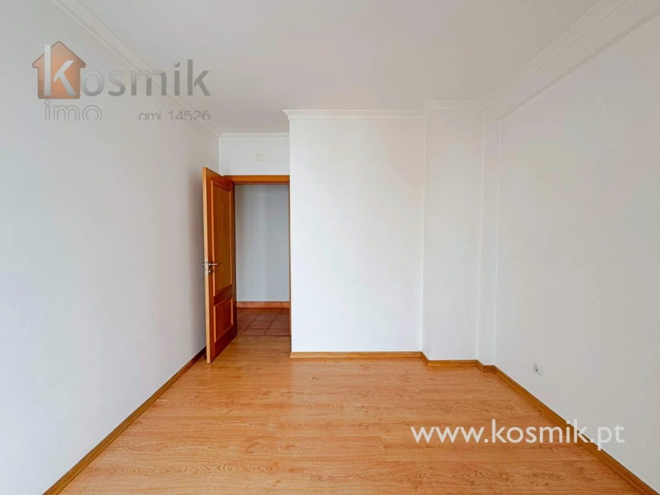 Apartamento T3 para Arrendamento em Bacelo e Senhora da Saúde Foto 34