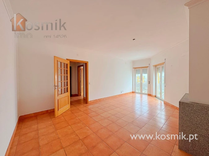 Apartamento T3 para Arrendamento em Bacelo e Senhora da Saúde Foto 3