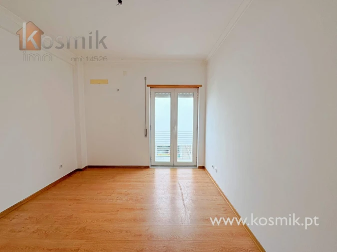 Apartamento T3 para Arrendamento em Bacelo e Senhora da Saúde Foto 32