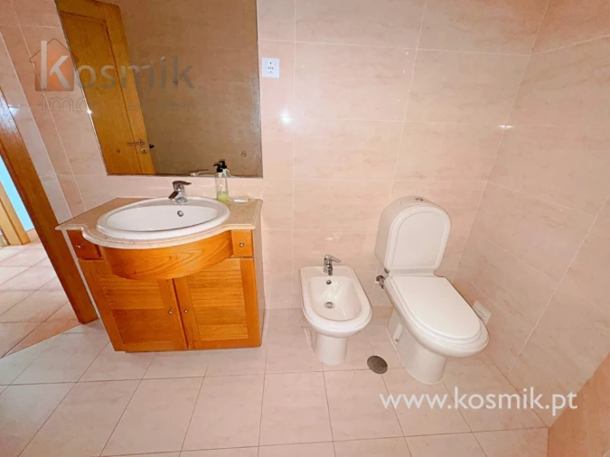 Apartamento T3 para Arrendamento em Bacelo e Senhora da Saúde Foto 36