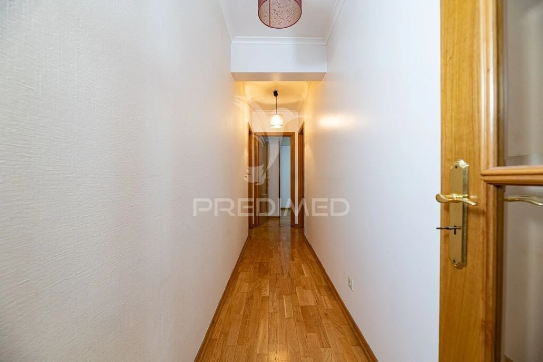 Apartamento T2 para Venda em Vialonga Foto 6