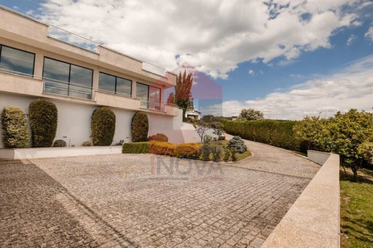 Moradia T4 para Venda em Oriz (Santa Marinha) e Oriz (São Miguel) Foto 45