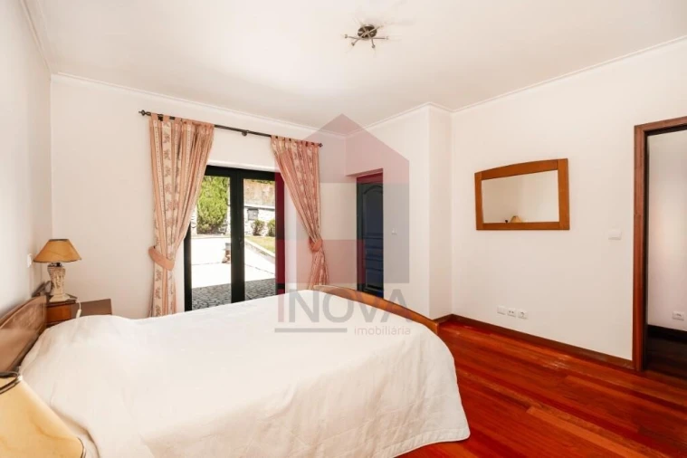 Moradia T4 para Venda em Oriz (Santa Marinha) e Oriz (São Miguel) Foto 11