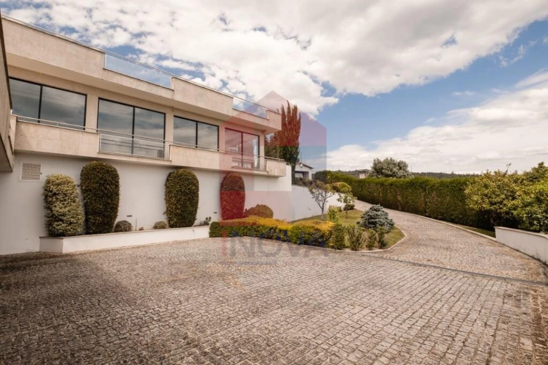 Moradia T4 para Venda em Oriz (Santa Marinha) e Oriz (São Miguel) Foto 43