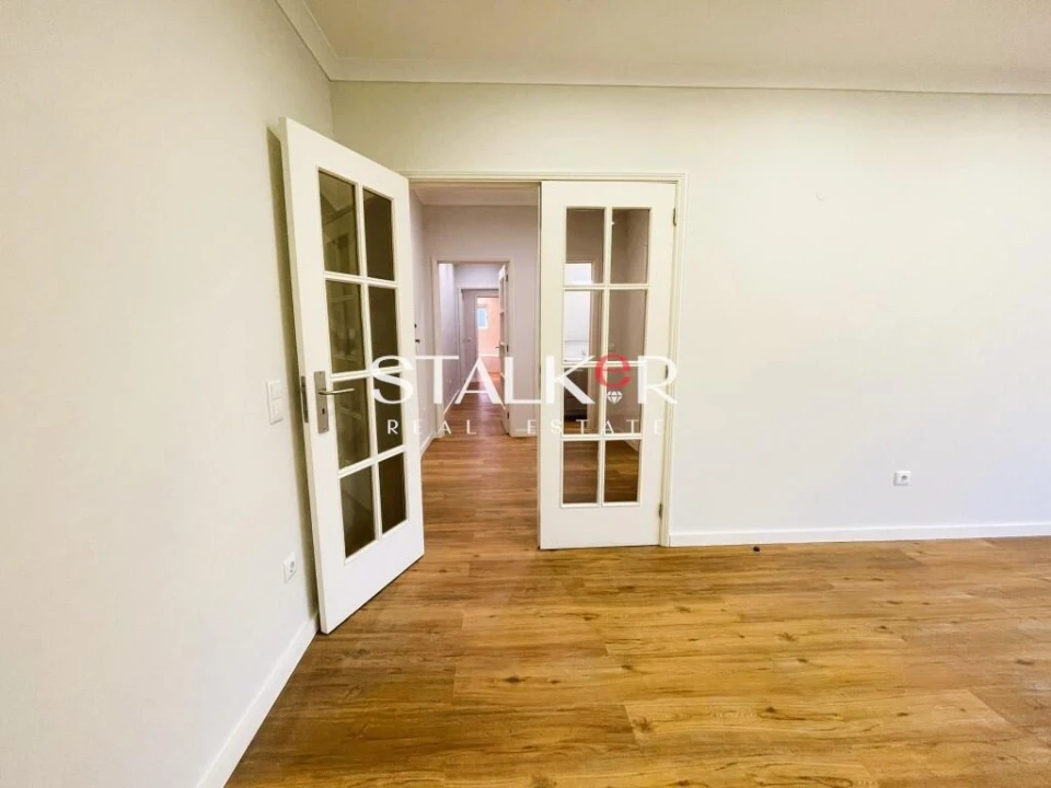 Apartamento T4 para Venda em Arcozelo Foto 4