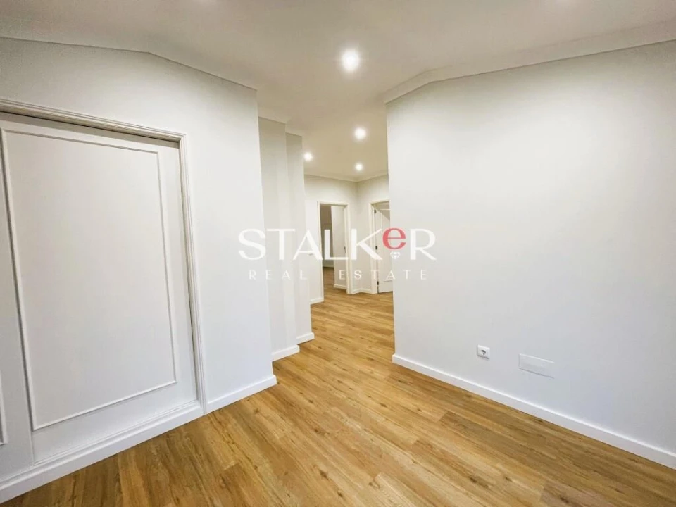 Apartamento T4 para Venda em Arcozelo Foto 13