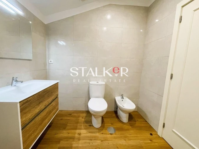 Apartamento T4 para Venda em Arcozelo Foto 14