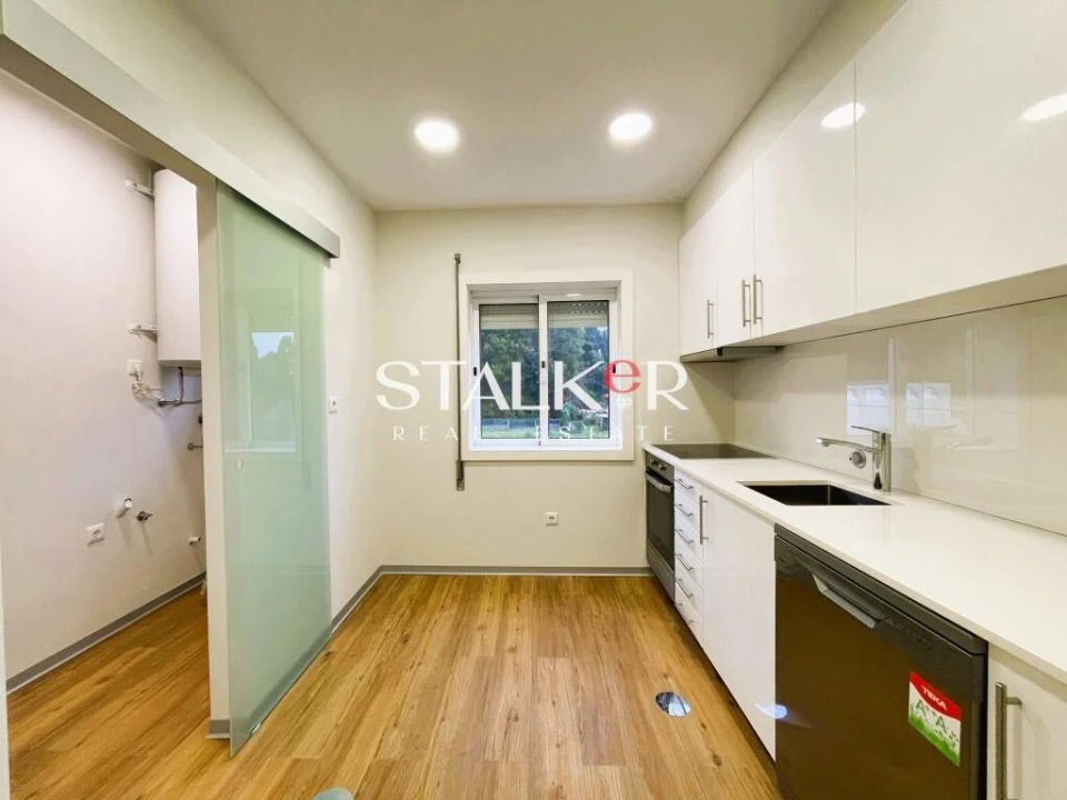Apartamento T4 para Venda em Arcozelo Foto 2