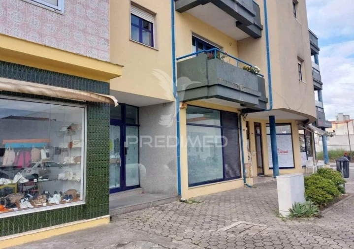 Loja para Venda em Eixo e Eirol Foto 1