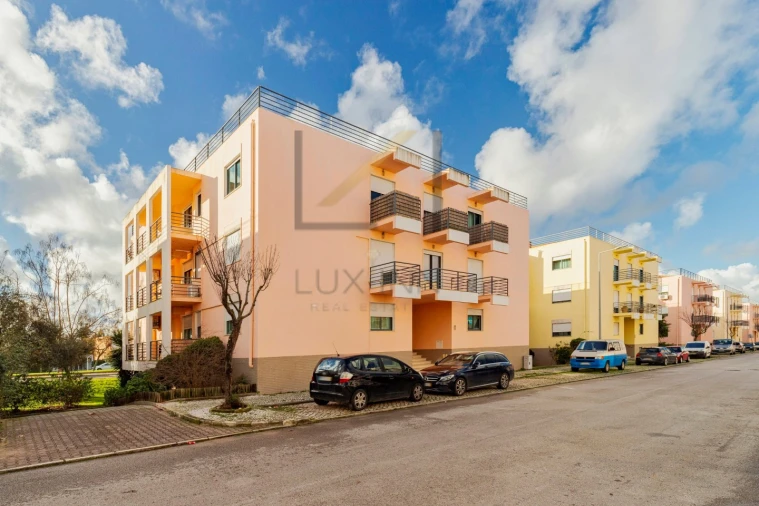 Apartamento T2 para Venda em Quinta do Anjo Foto 25