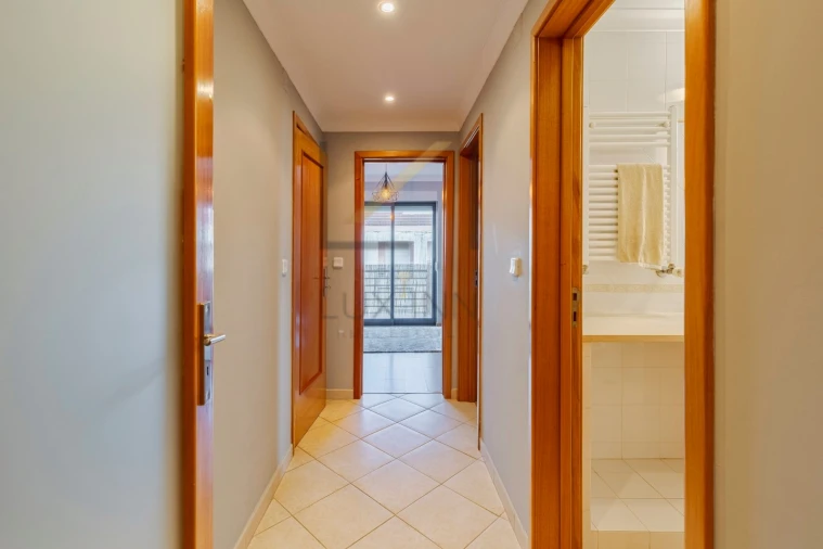 Apartamento T2 para Venda em Quinta do Anjo Foto 11