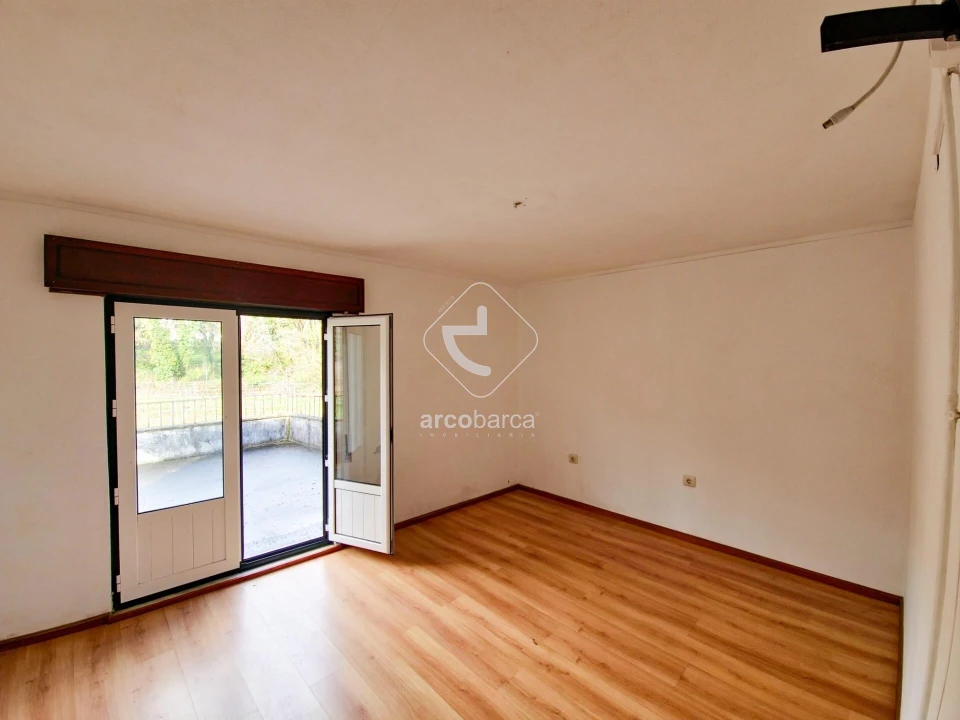 Moradia T2 para Venda em Cuide de Vila Verde Foto 11