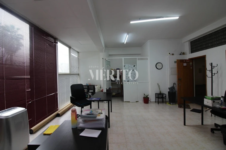 Escritório para Arrendamento em Ferreiros e Gondizalves Foto 2