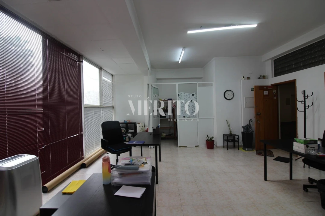 Escritório para Arrendamento em Ferreiros e Gondizalves Foto 2