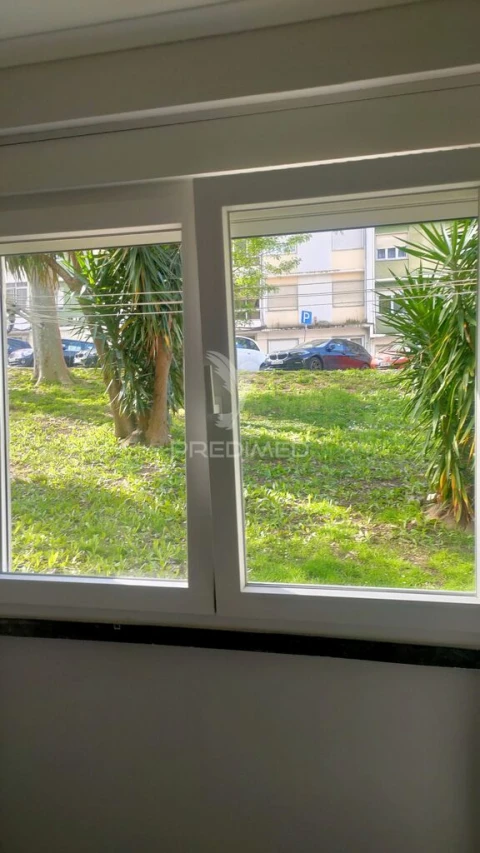 Apartamento T2 para Venda em Benfica