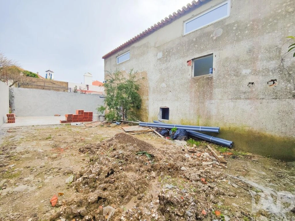 Moradia T2 para Venda em Dois Portos e Runa Foto 7