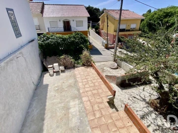 Moradia T2 para Venda em Dois Portos e Runa