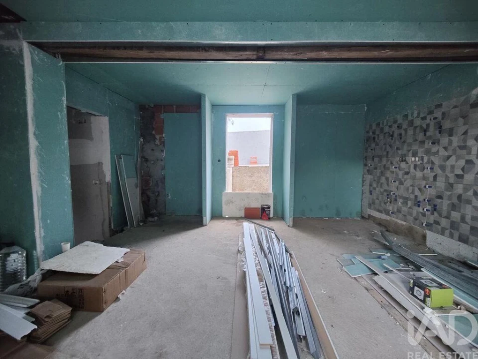 Moradia T2 para Venda em Dois Portos e Runa Foto 9