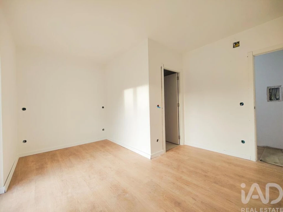 Moradia T2 para Venda em Dois Portos e Runa Foto 23